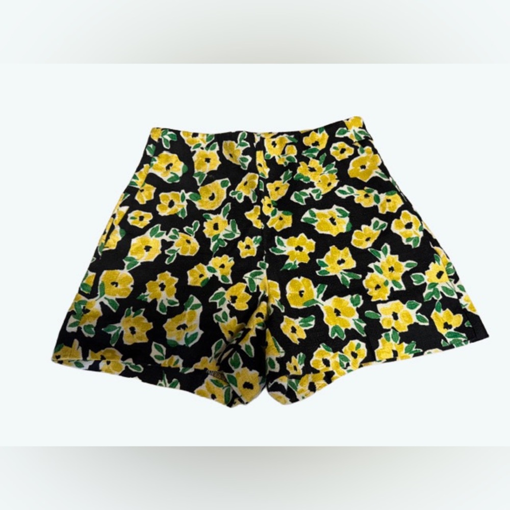 NWOT Ann Taylor The Side-Zip Short Floral Print